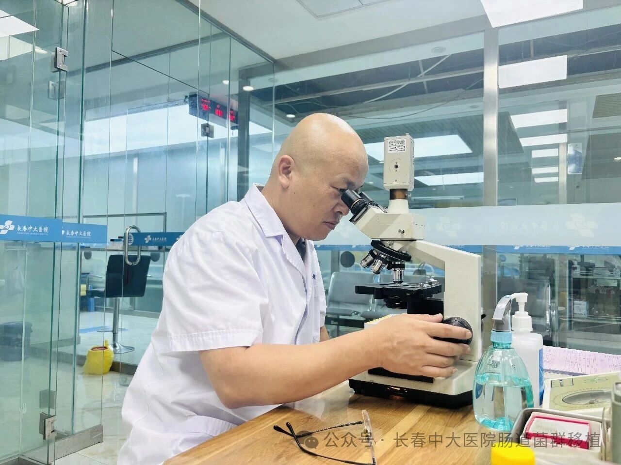 天水市|高朋磊医师：左手男科临床，右手肠道菌群移植深入研究